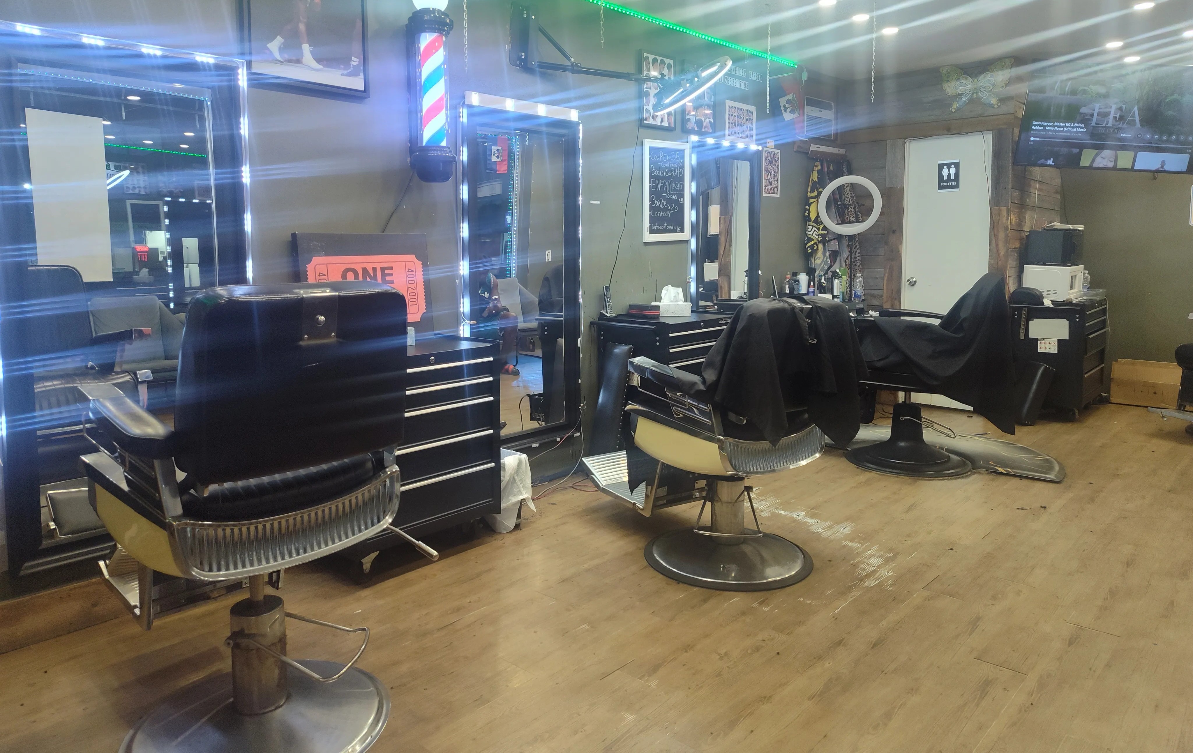 Salon La Moustache - Côté Homme